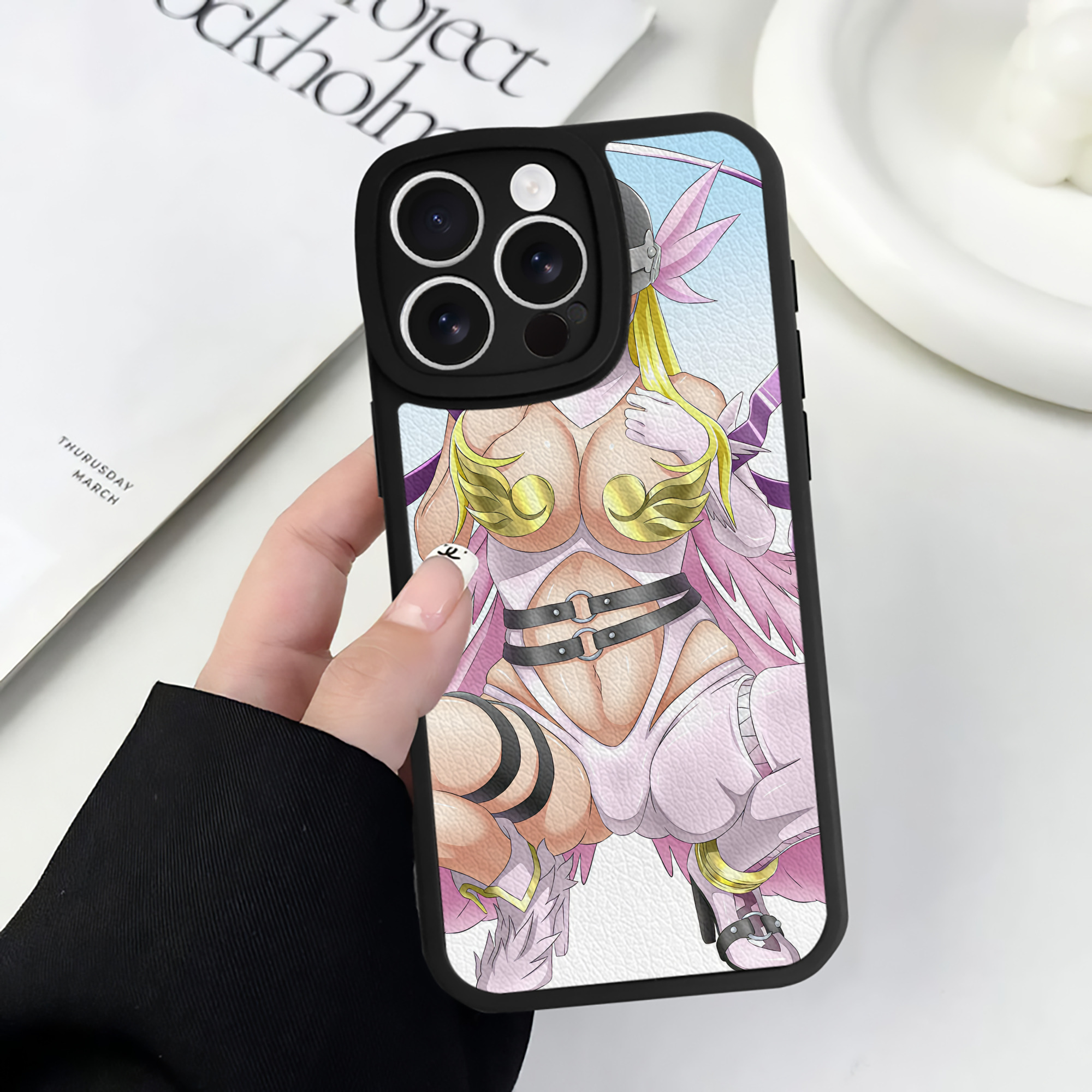 （画像用） Digimon デジタルモンスター/デジモン 【iPhone 16シリーズ対応】シリコンスマホケース（レザー調） 材質：シリコン